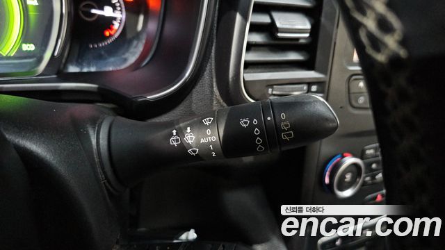 Renault Korea QM6 2.0 LPe SE 2WD 2020 — фото 15