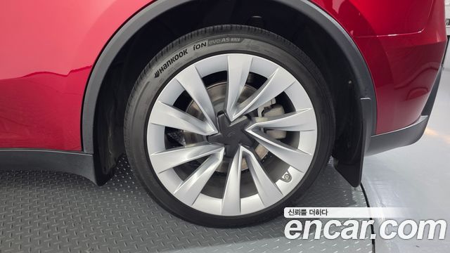 Tesla Model Y Long Range Launch Edition AWD 2025 — фото 27