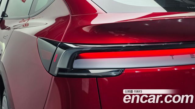 Tesla Model Y Long Range Launch Edition AWD 2025 — фото 29