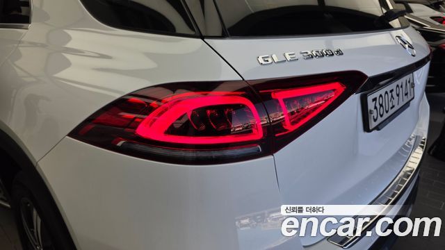 Mercedes-Benz GLE-Class (W167) GLE300d 4MATIC 2019 — фото 23