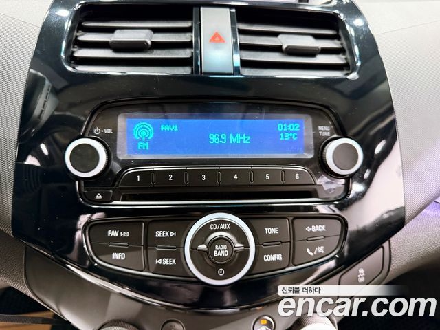 Chevrolet Spark Spark S LT 2014 — фото 17