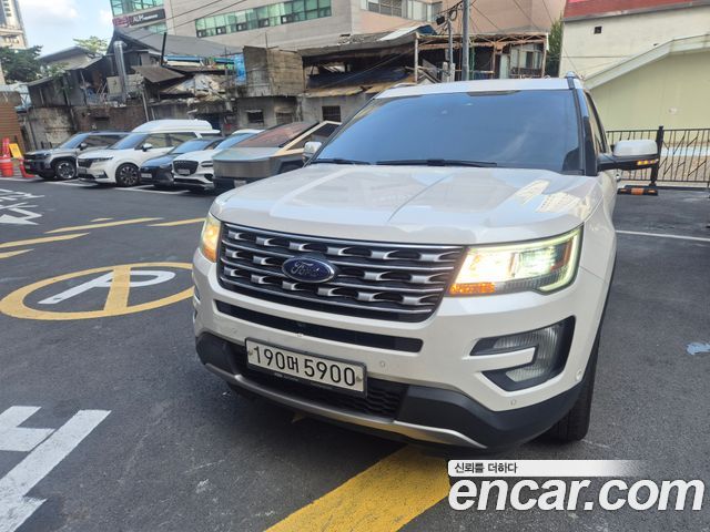 Ford Explorer 2.3 Limited 4WD 5th