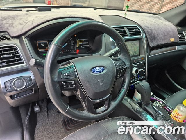 Ford Explorer 2.3 Limited 4WD 5th 2017 — фото 16
