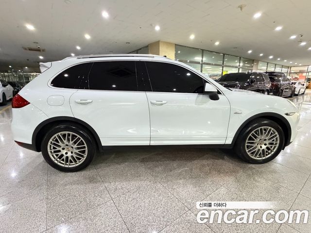Porsche Cayenne 3.0 Diesel Platium Edition 958 2014 — фото 4