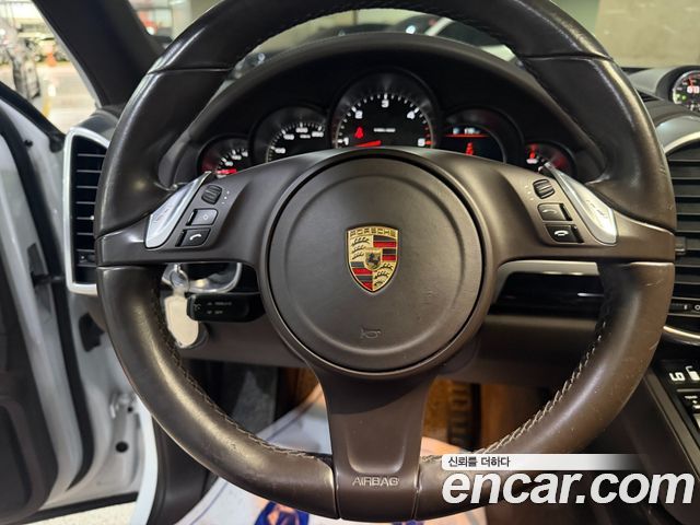Porsche Cayenne 3.0 Diesel Platium Edition 958 2014 — фото 9