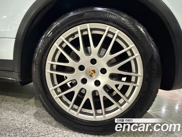 Porsche Cayenne 3.0 Diesel Platium Edition 958 2014 — фото 23