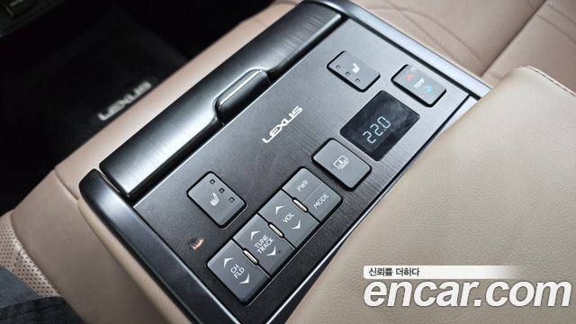 Lexus ES300h (VII) Executive 2025 — фото 30