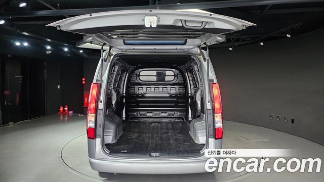 Hyundai Staria L3.5 Cargo 3-Seater Modern 2025 — фото 20