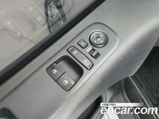 Hyundai Staria L3.5 Tourer 11-Seater Modern 2024 — фото 20