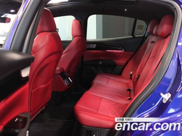 Maserati Grecale 2.0 AWD Modena 2024 — фото 18