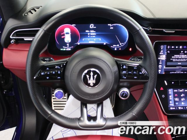 Maserati Grecale 2.0 AWD Modena 2024 — фото 20