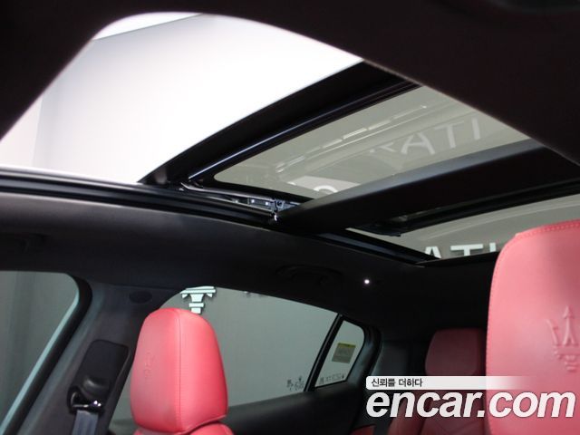Maserati Grecale 2.0 AWD Modena 2024 — фото 22