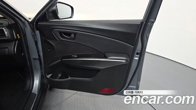 KG Mobility (SsangYong) Tivoli Air 1.5 A1 2WD 2022 — фото 24