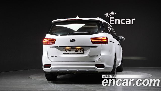 Kia Carnival 7-Seater Limousine President 2019 — фото 4
