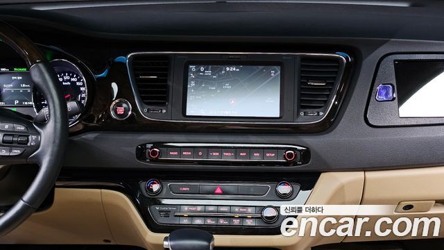Kia Carnival 7-Seater Limousine President 2019 — фото 14