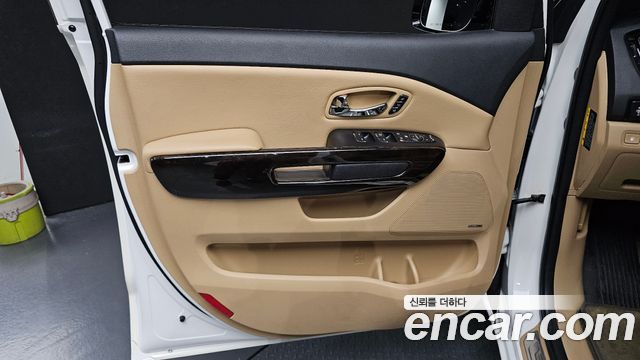 Kia Carnival 7-Seater Limousine President 2019 — фото 24
