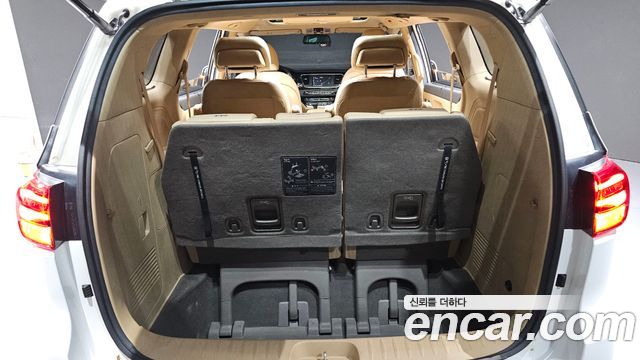 Kia Carnival 7-Seater Limousine President 2019 — фото 34