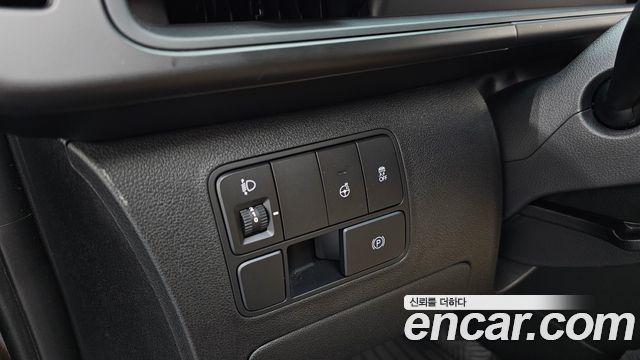 Hyundai Staria L3.5 Tourer 11-Seater Modern 2025 — фото 16