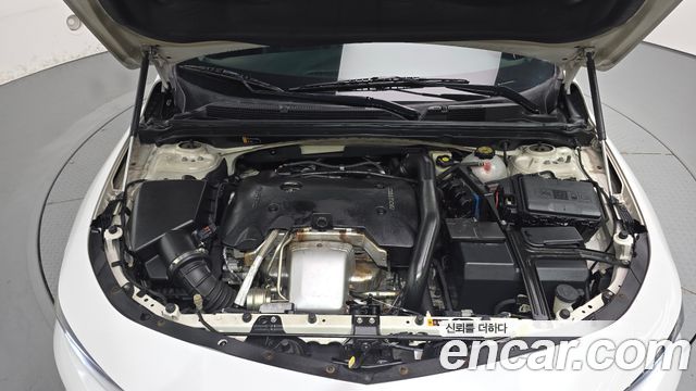 Chevrolet Malibu 2.0 Turbo LTZ Premium 2017 — фото 6