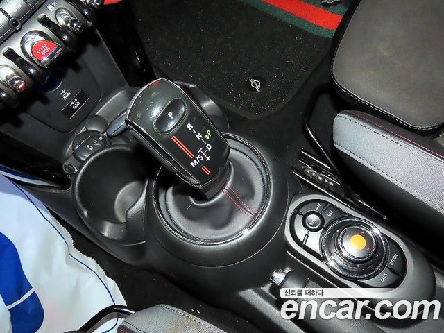 MINI Cooper S JCW 3rd Generation 2021 — фото 16
