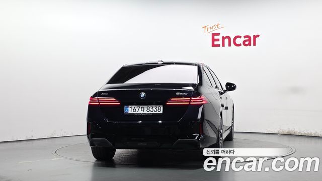 BMW 5 Series (G60) 523d xDrive M Sport 2025 — фото 4