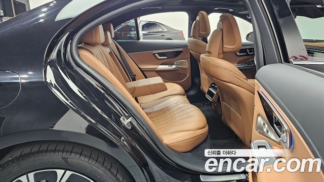 Mercedes-Benz E-Class (W214) E300 4MATIC Exclusive 2025 — фото 11