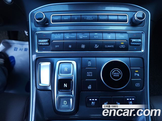Hyundai Santa Fe Gasoline 2.5T 2WD Prestige 2021 — фото 21