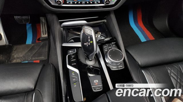 BMW 6 Series GT (G32) 620d xDrive M Sport 2020 — фото 9