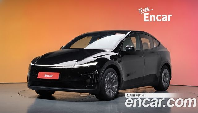 Tesla Model Y L Long Range AWD