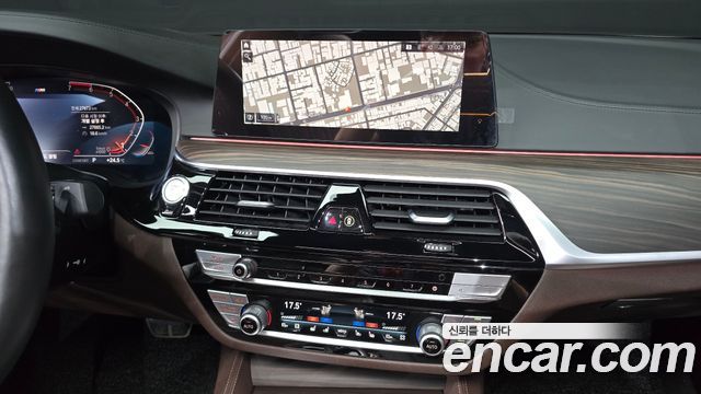 BMW 5 Series (G30) 530i xDrive M Sport Package Plus 2020 — фото 13