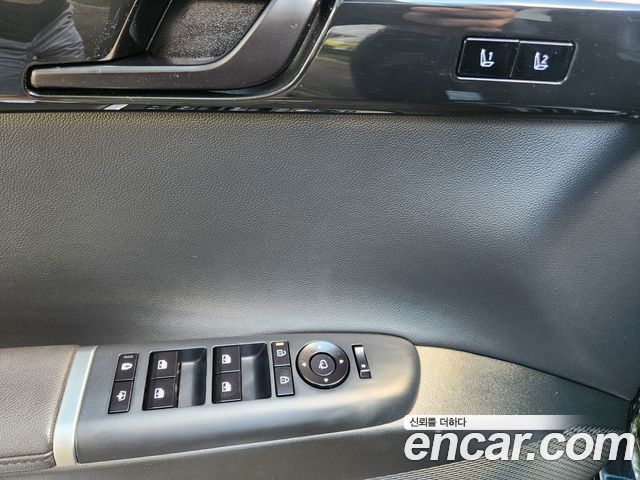 Hyundai Grandeur (GN7) 2,5 Gasoline 2WD Exclusive 2023 — фото 8