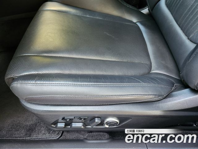 Hyundai Grandeur (GN7) 2,5 Gasoline 2WD Exclusive 2023 — фото 9