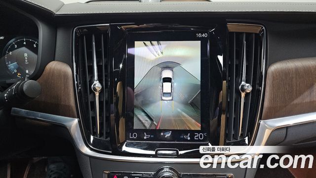 Volvo S90 B6 AWD Inscription 2021 — фото 15