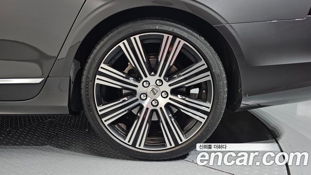 Volvo S90 B6 AWD Inscription 2021 — фото 21