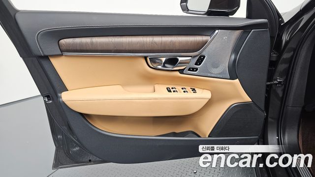 Volvo S90 B6 AWD Inscription 2021 — фото 24