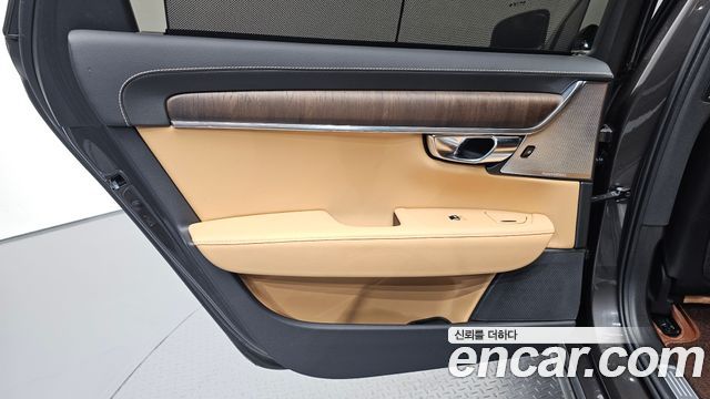 Volvo S90 B6 AWD Inscription 2021 — фото 25