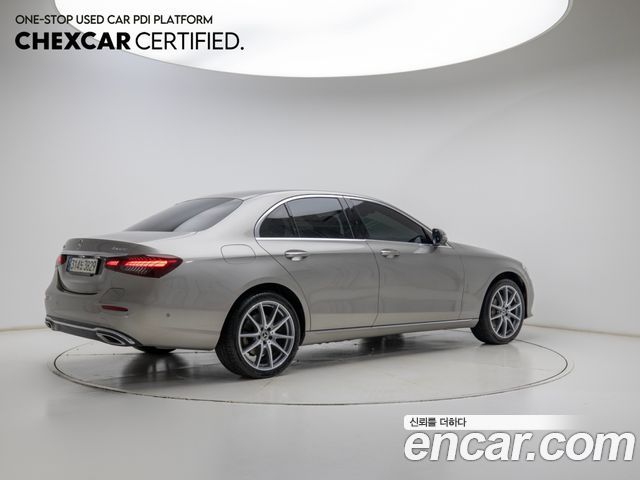Mercedes-Benz E-Class (W213) E300e 4MATIC Exclusive 2022 — фото 2