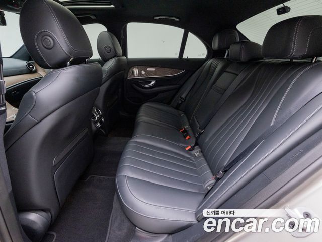 Mercedes-Benz E-Class (W213) E300e 4MATIC Exclusive 2022 — фото 16