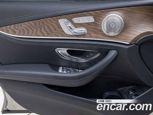 Mercedes-Benz E-Class (W213) E300e 4MATIC Exclusive 2022 — фото 21