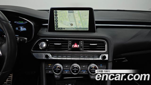 Genesis G70 3.3T Sport AWD Prestige 2019 — фото 18