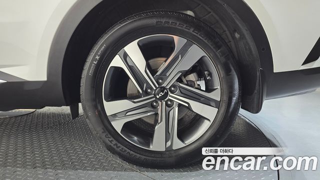Kia Sorento (IV) HEV 1.6 2WD Signature 2023 — фото 27