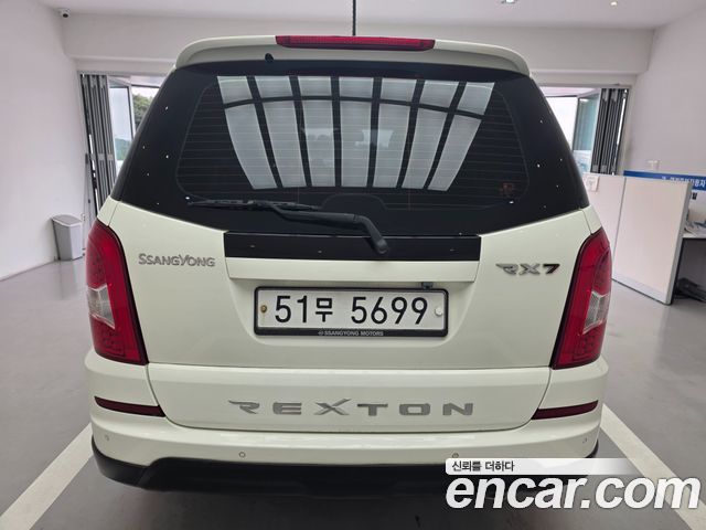 KG Mobility (SsangYong) Rexton W 2.0 4WD RX7 Luxury 2013 — фото 4