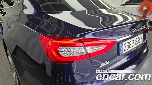 Maserati Quattroporte 3.0 V6 Granlusso 2018 — фото 23
