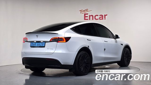 Tesla Model Y Long Range AWD 2022 — фото 2