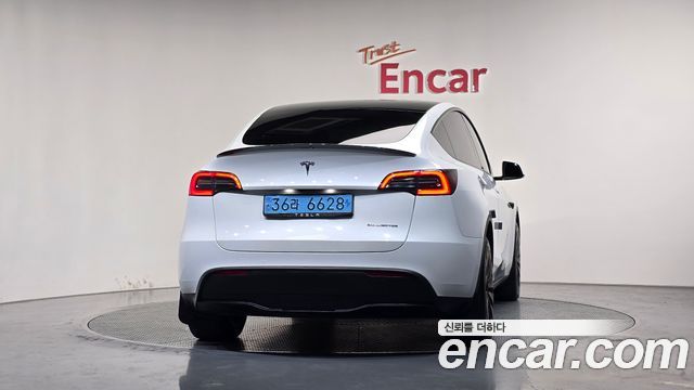 Tesla Model Y Long Range AWD 2022 — фото 4