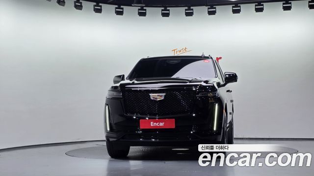 Cadillac Escalade (V) 6.2 Sports Platinum 2022 — фото 3