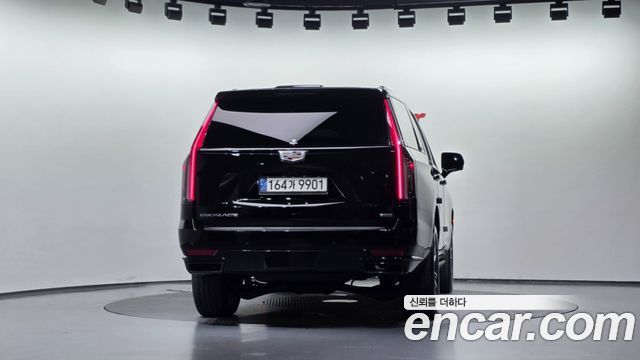 Cadillac Escalade (V) 6.2 Sports Platinum 2022 — фото 4
