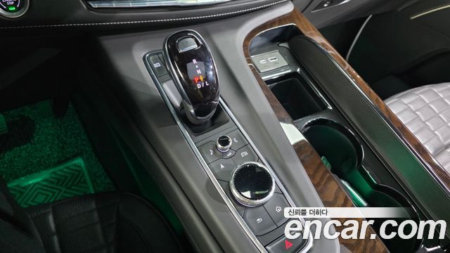 Cadillac Escalade (V) 6.2 Sports Platinum 2022 — фото 9