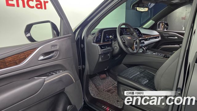 Cadillac Escalade (V) 6.2 Sports Platinum 2022 — фото 10