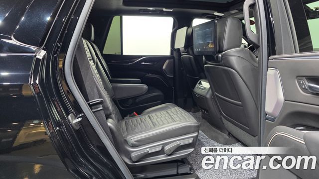 Cadillac Escalade (V) 6.2 Sports Platinum 2022 — фото 12